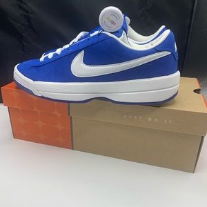 Never worn. 2002. Nike. The fortnight.